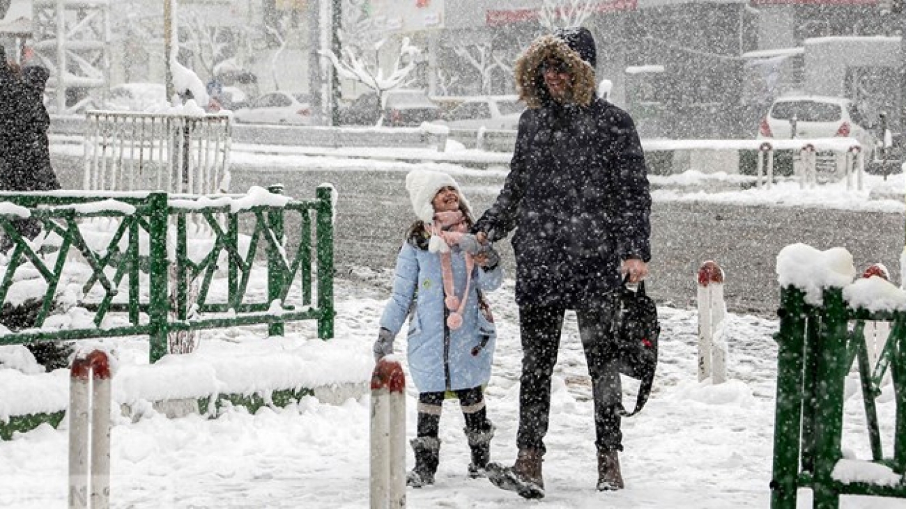 بارش برف مدارس ۴ شهرستان کرمانشاه را مجازی کرد