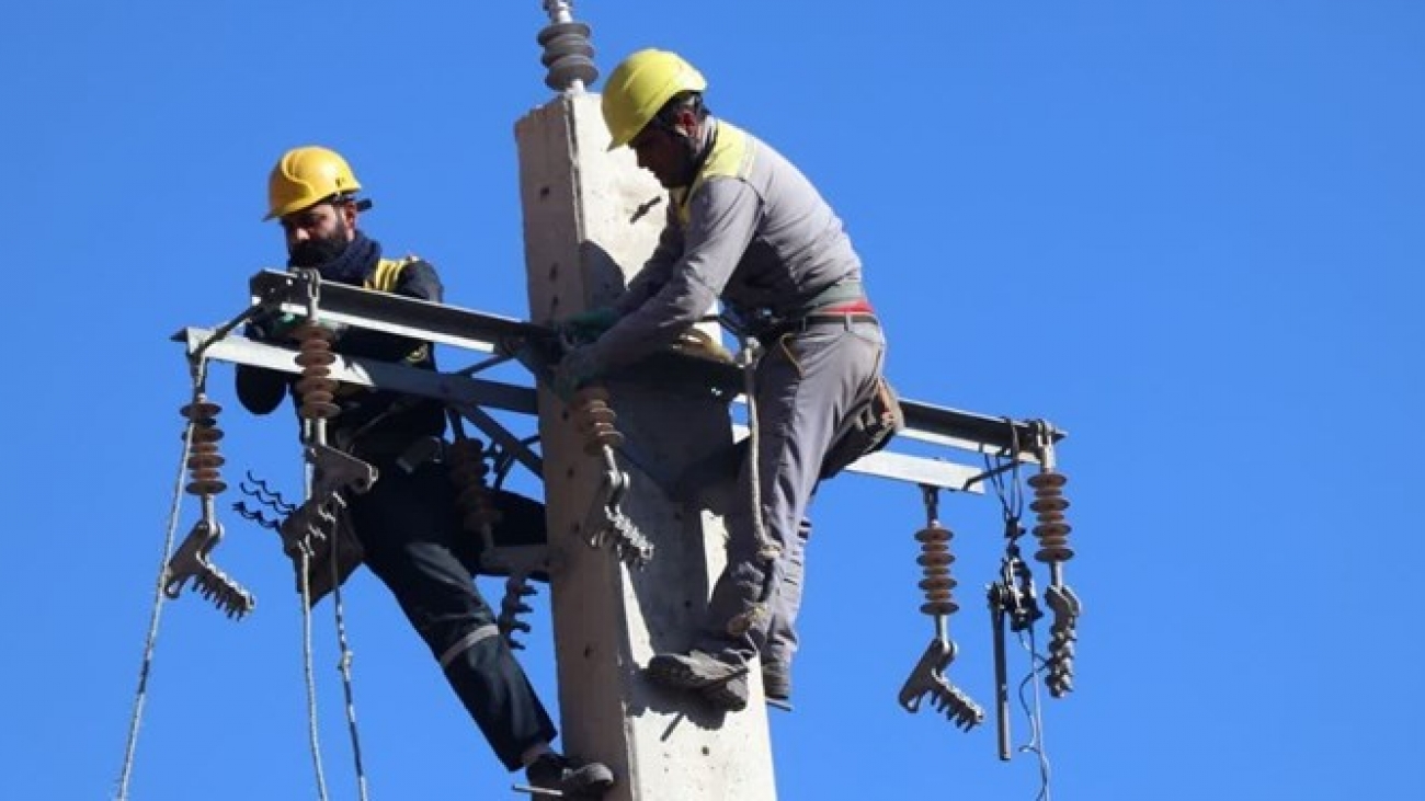 نوسازی شبکه های برق روستایی قزوین از محل اعتبارات سفر استانی رییس جمهور
